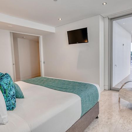 Oceans Mooloolaba Hotel Exterior photo