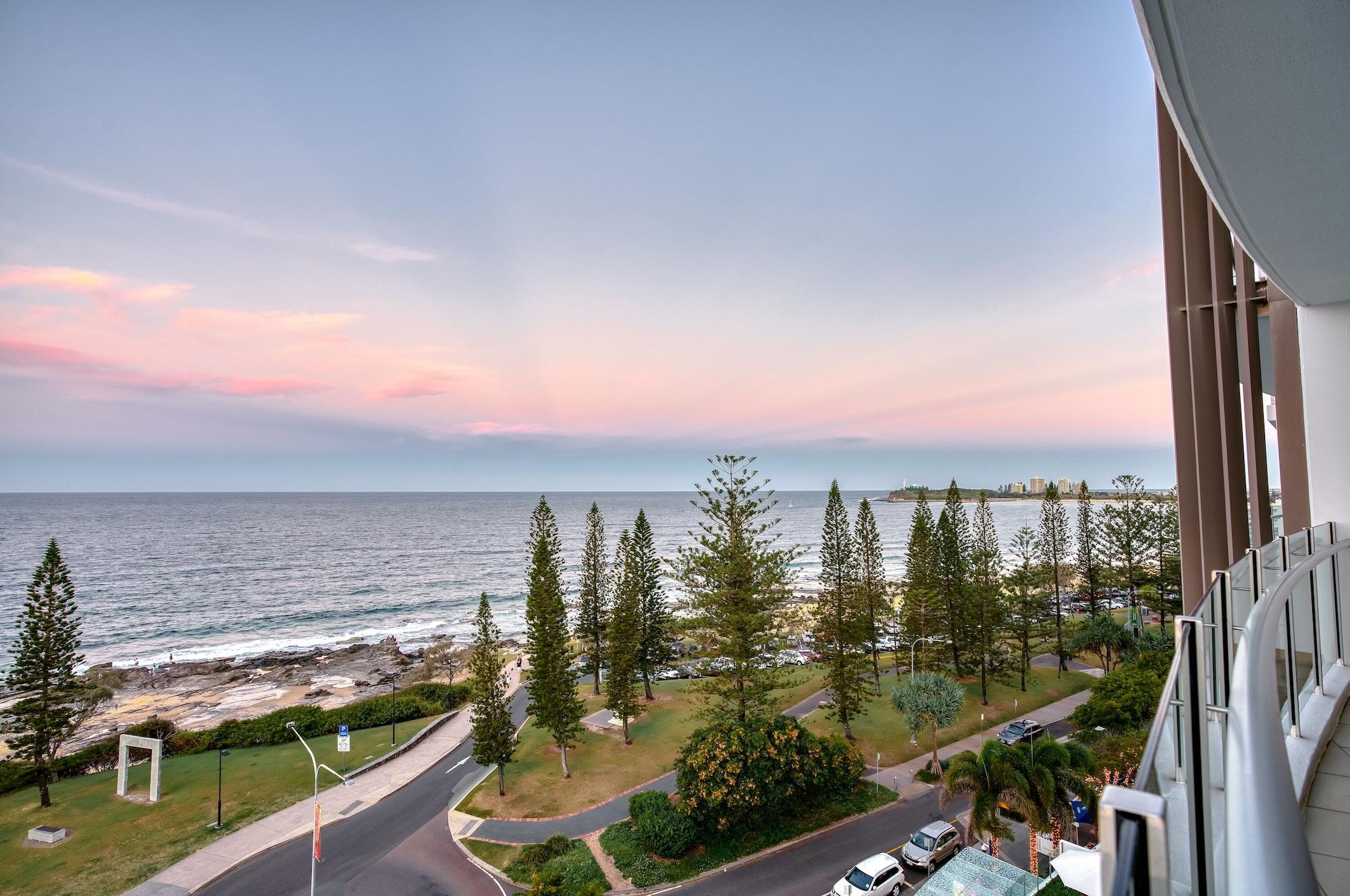 Oceans Mooloolaba Hotel Exterior photo