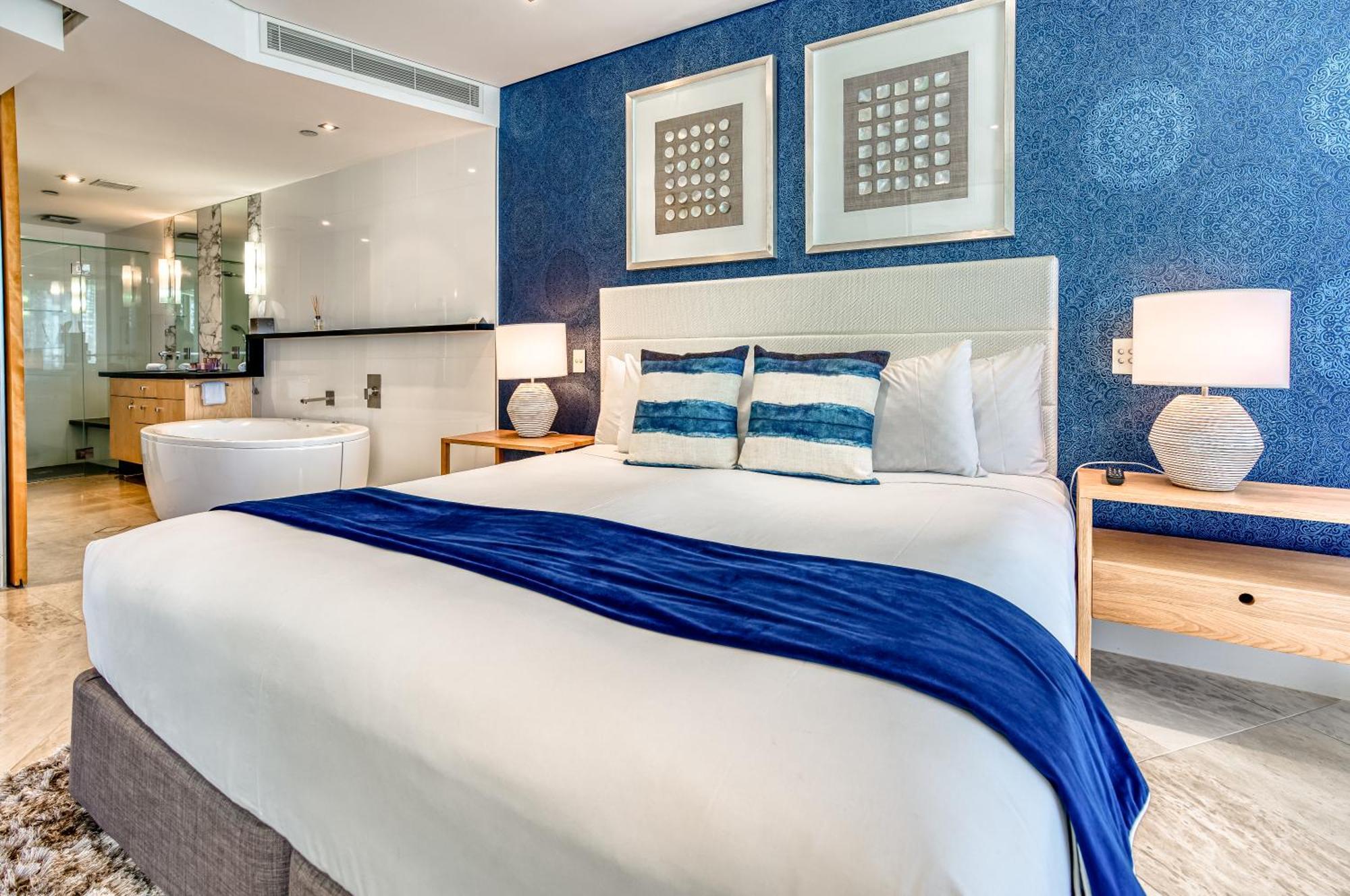 Oceans Mooloolaba Hotel Room photo